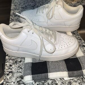 Nike White Casual Sneakers